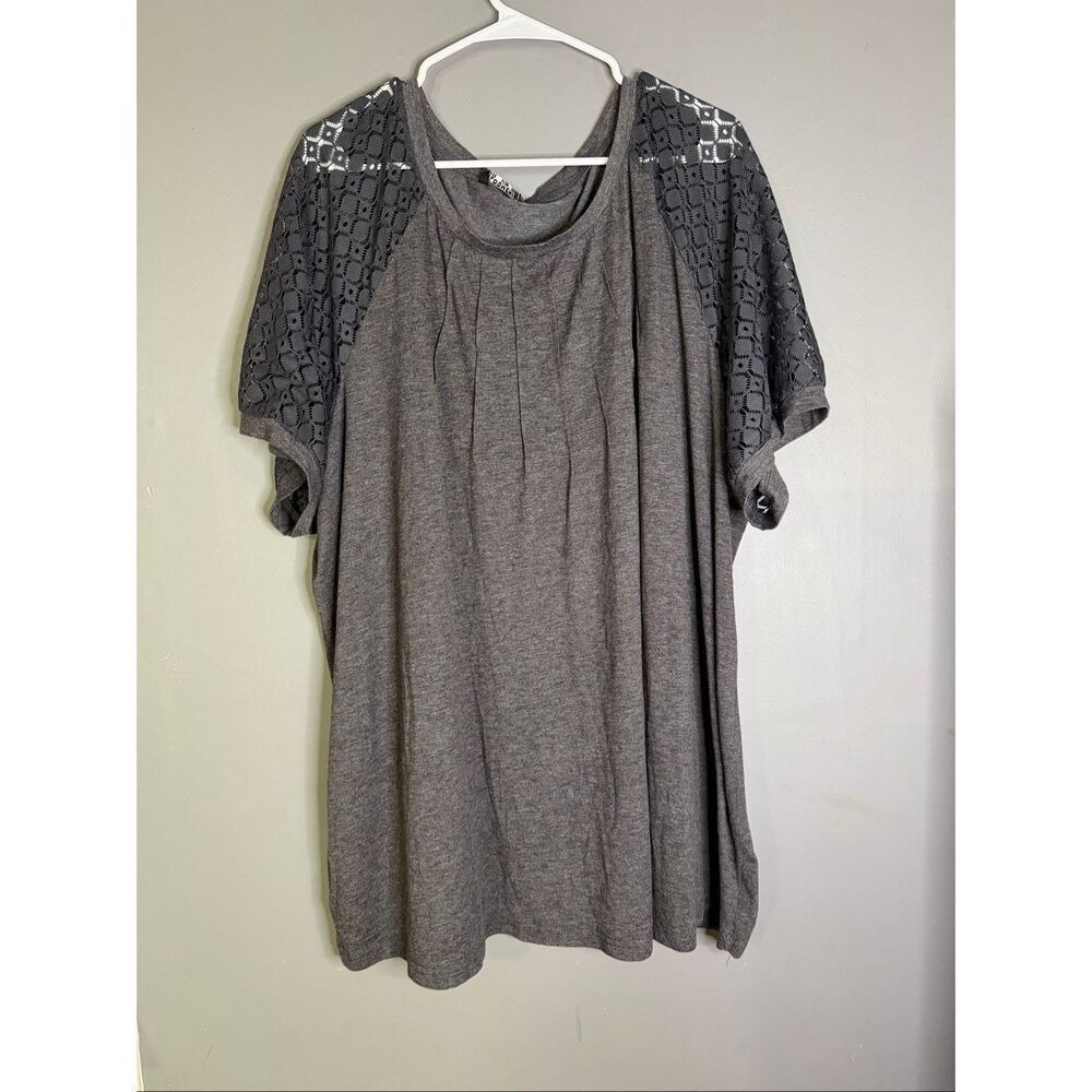 Bloom Chic Grey Short Crochet Lace Sleeves Round Neckline Size 28